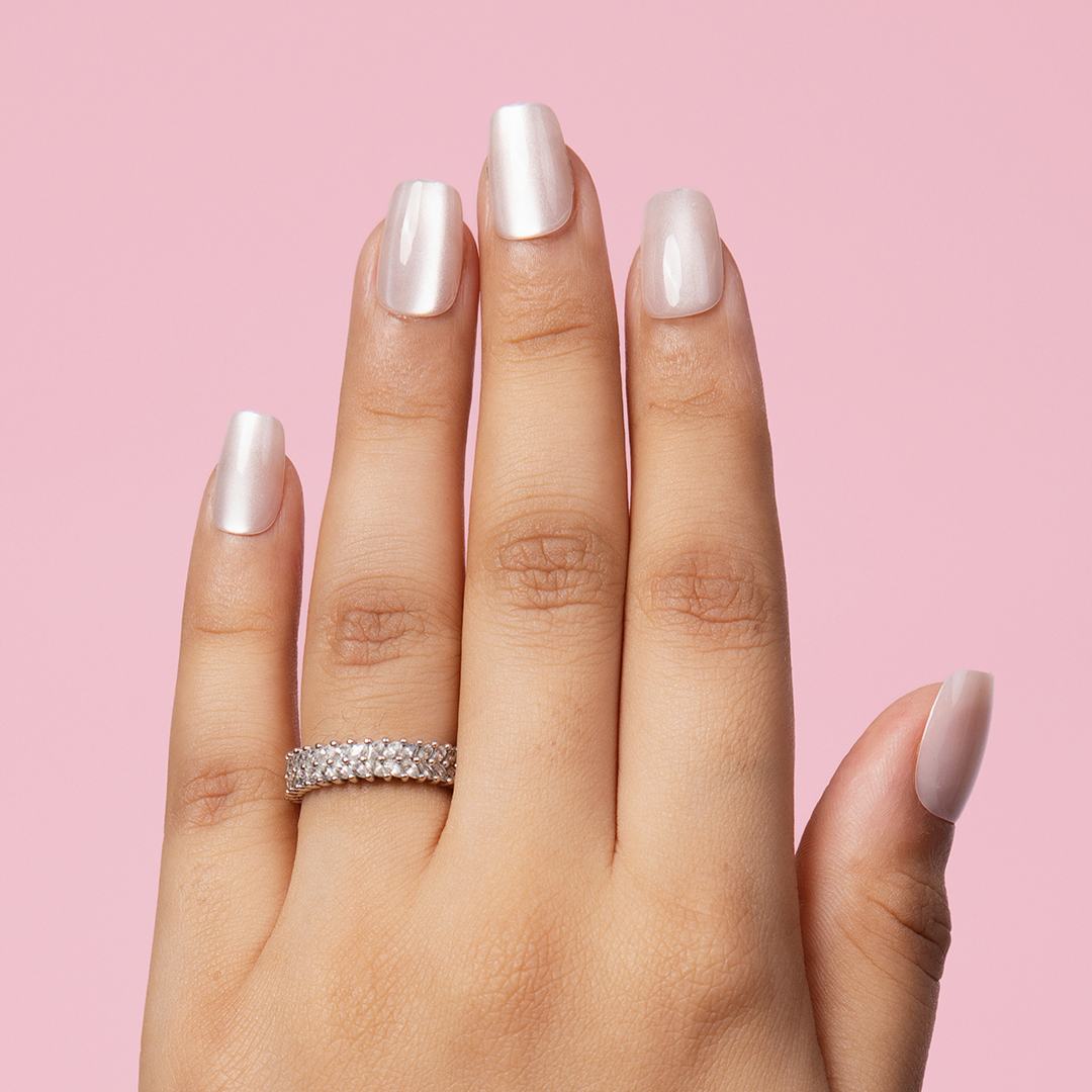 Crème, Cat Eye with Nail Glue + Nail Glue Sticker | Medium, Square Press-On Nails