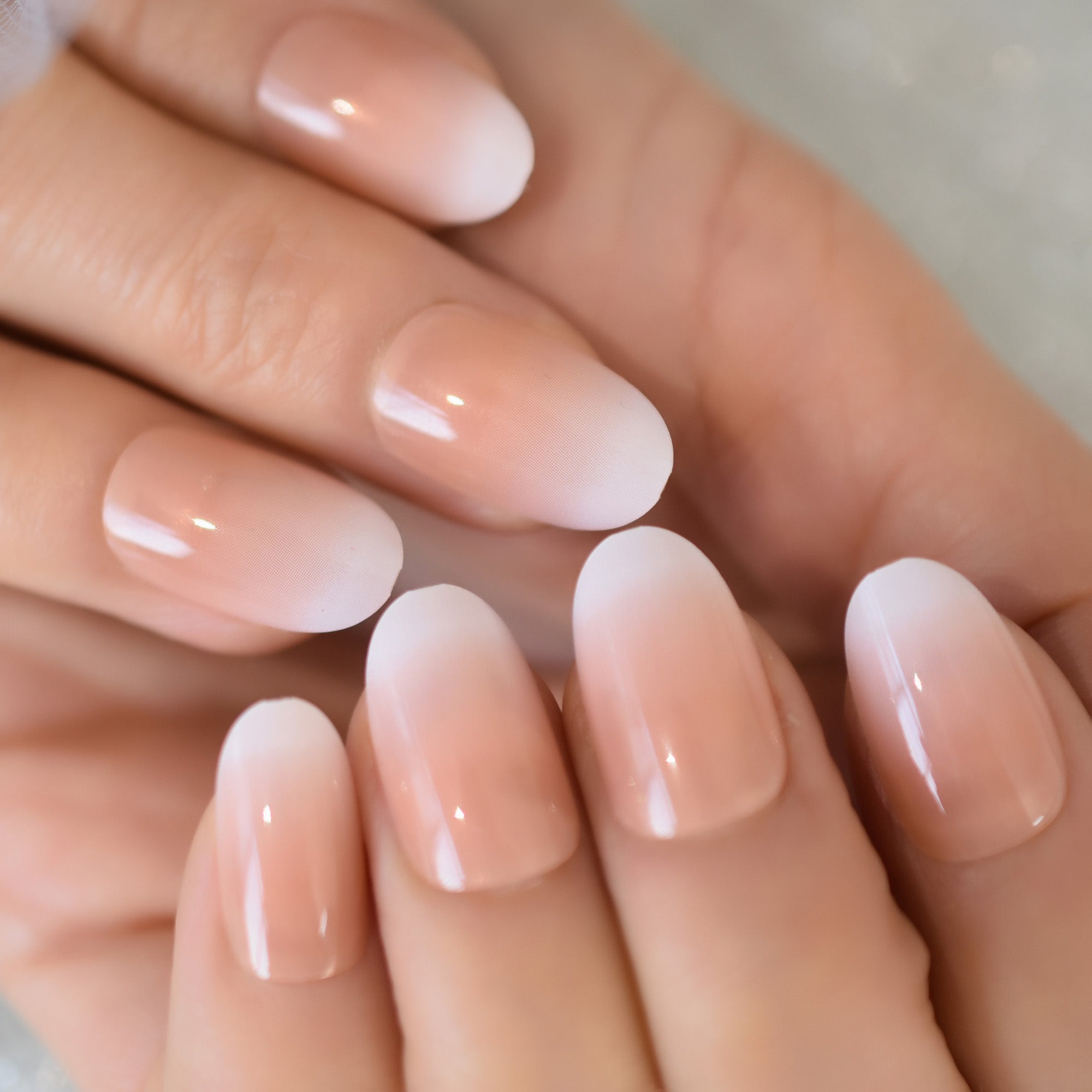 Sugar - Medium Round - Press on Nails