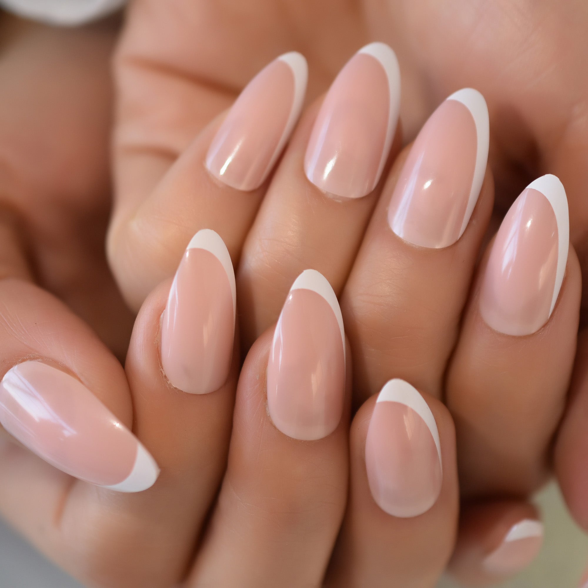 Champagne - Medium Round - Press on Nails