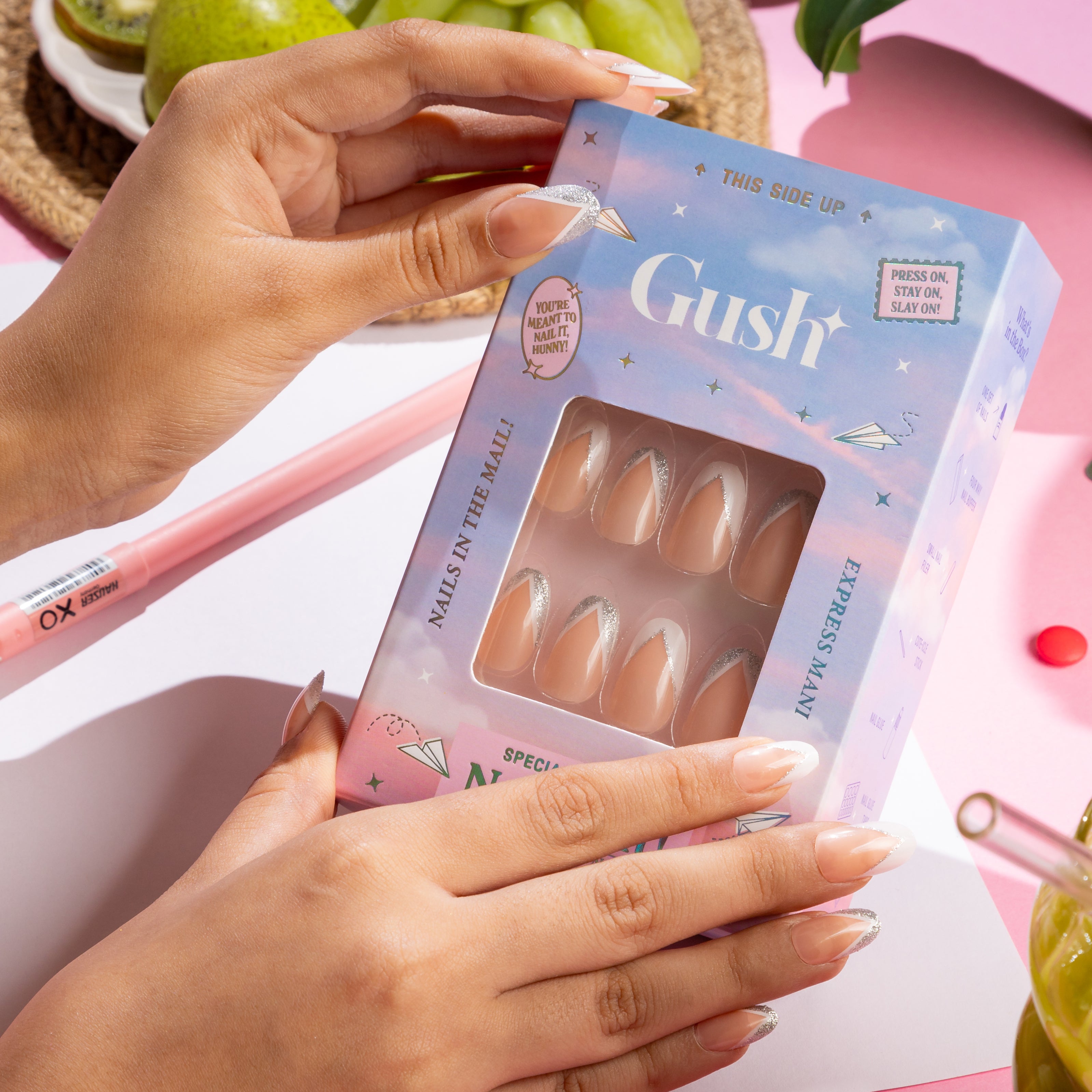 Shimmery French Tips - Short Round - Press on Nails