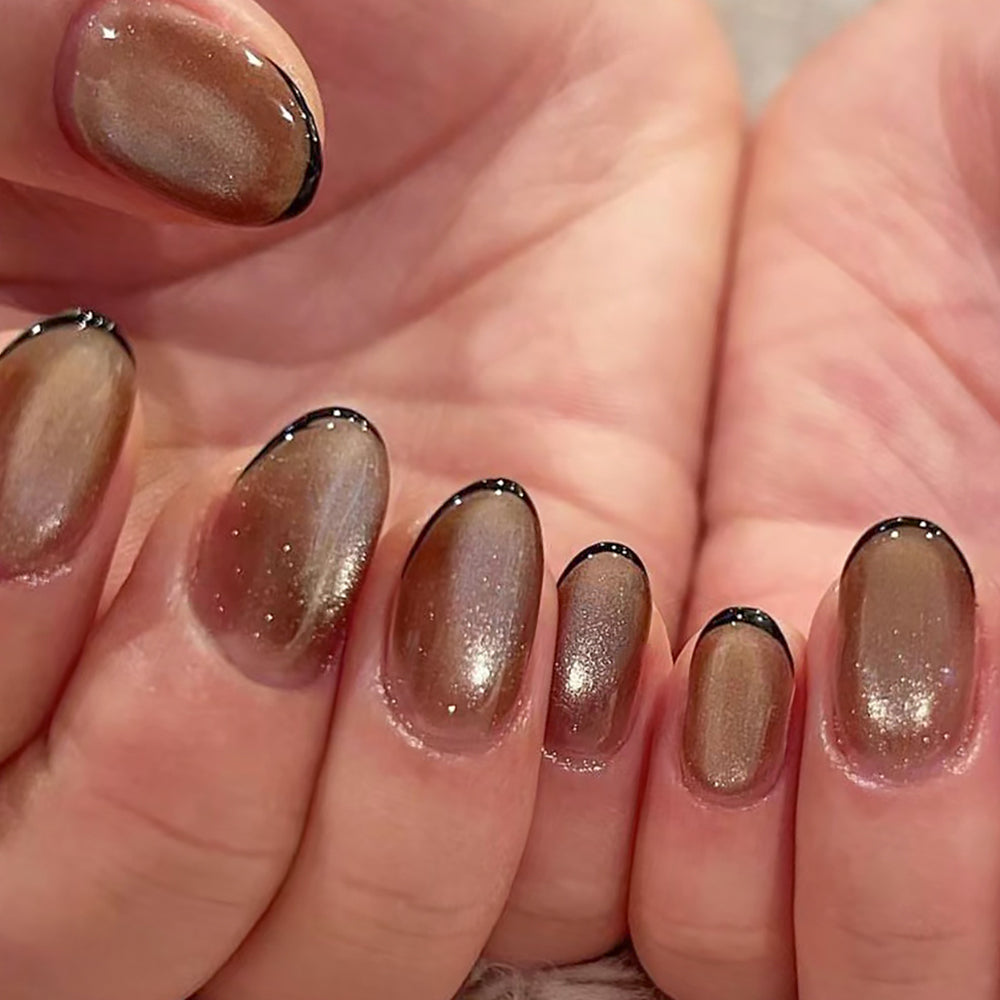 On Edge | Medium Round, Press On Nails